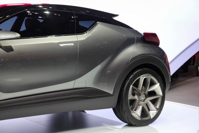 Frankfurt IAA 2015 - Toyota C-HR Concept 10