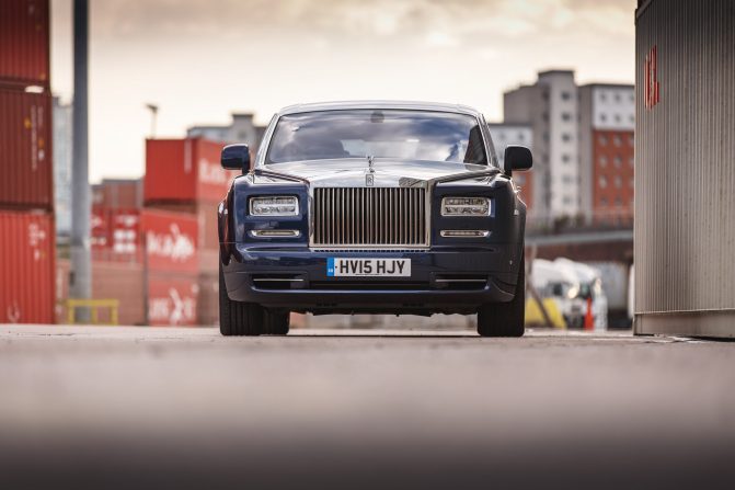 Rolls Royce Phantom 2015 Feature 15
