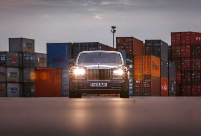 Rolls Royce Phantom 2015 Feature 19