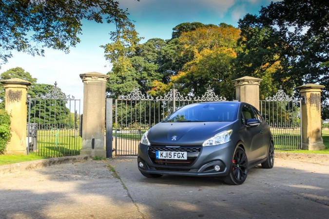 Peugeot 208 GTI 33