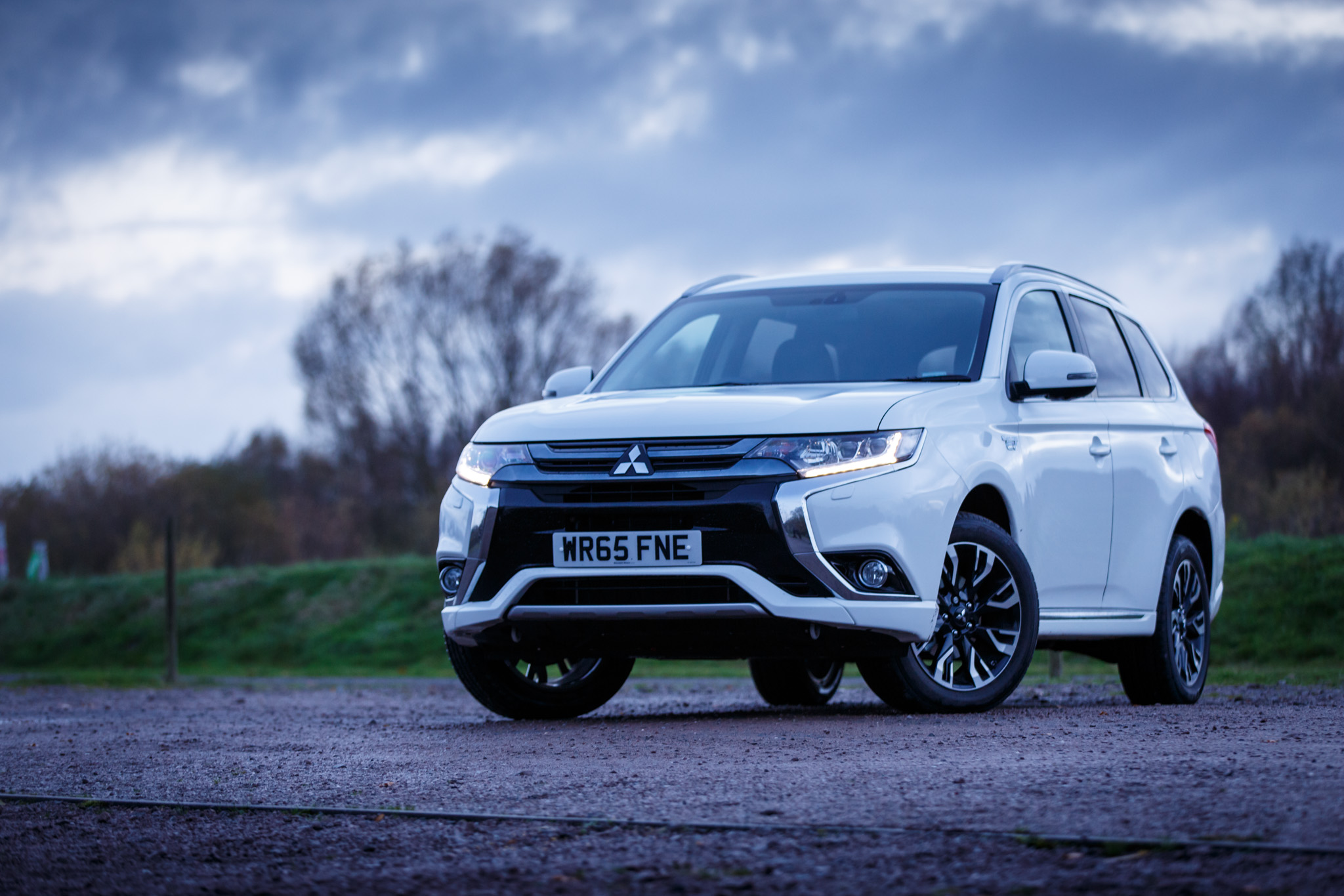 Аутлендер 3 л. Outlander 2015. Аутлендер 3 PHEV. Mitsubishi Outlander 2015. Mitsubishi Outlander 2024.