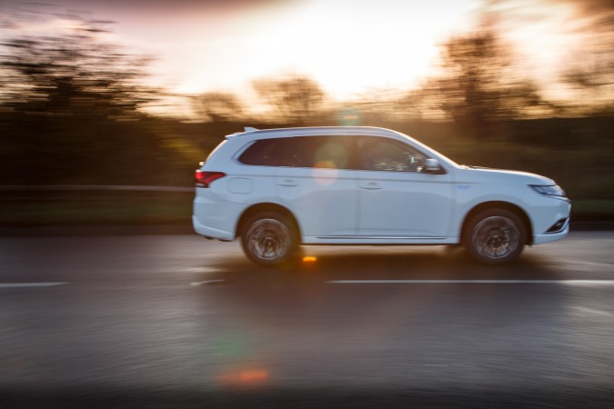 2015 Mitsubishi Outlander PHEV 31