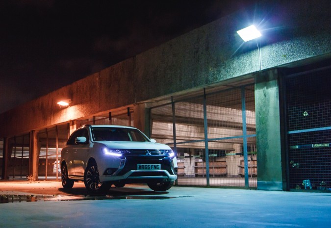 2015 Mitsubishi Outlander PHEV 52