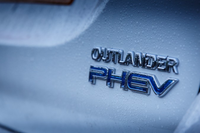 2015 Mitsubishi Outlander PHEV 7