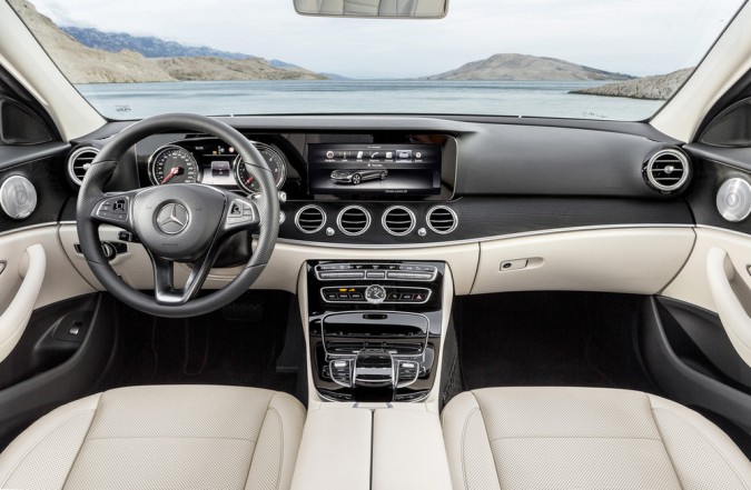 2017-Mercedes-E-Class-16