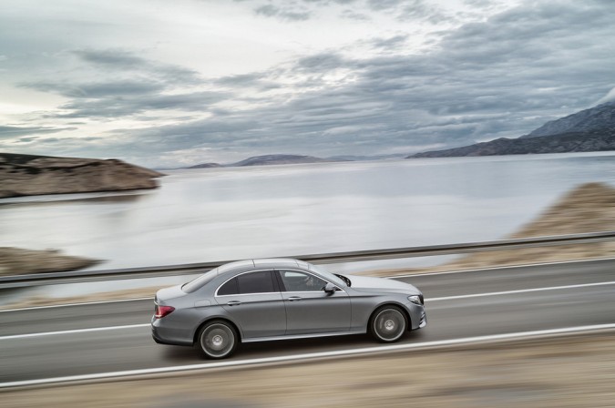 2017-Mercedes-E-Class-26