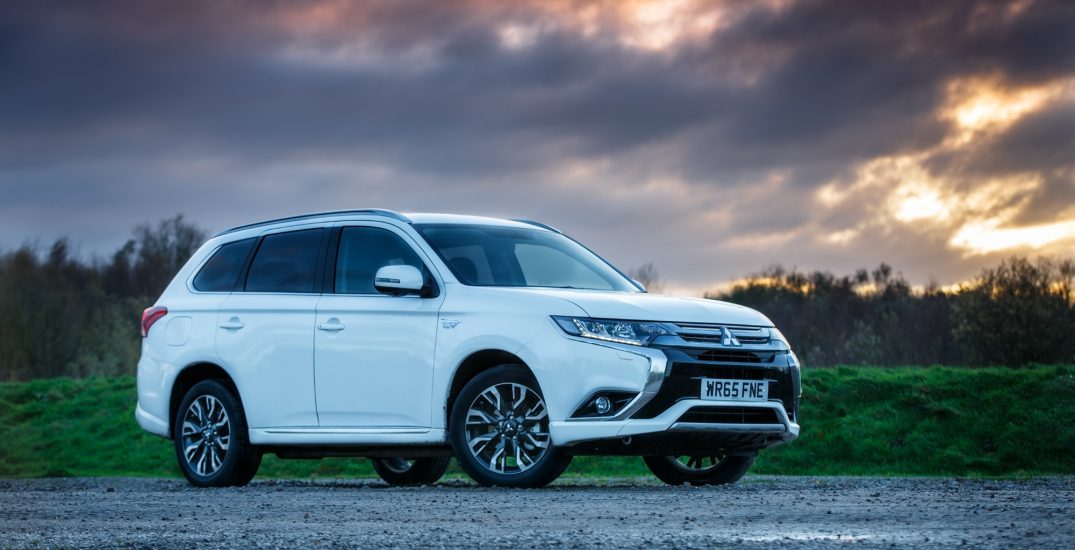 Mitsubishi Outlander PHEV GX4h 2015 Feature Image 2