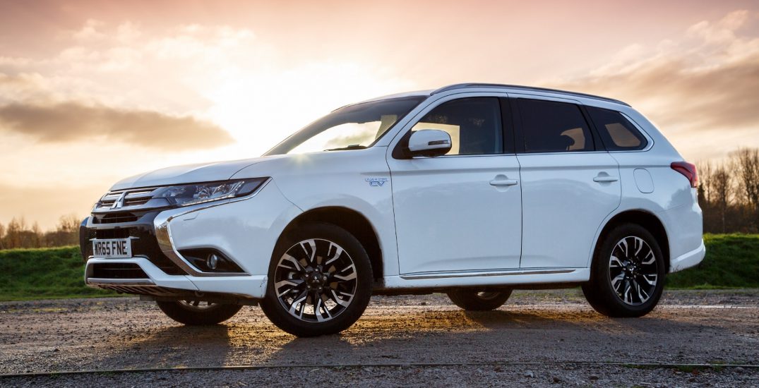 Mitsubishi Outlander PHEV GX4h 2015 Feature Image 4