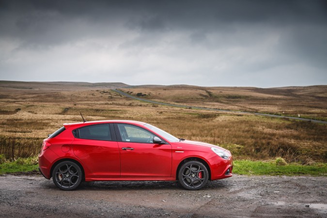 Alfa Romeo Giulietta Sprint Speciale Black Mountain Pass