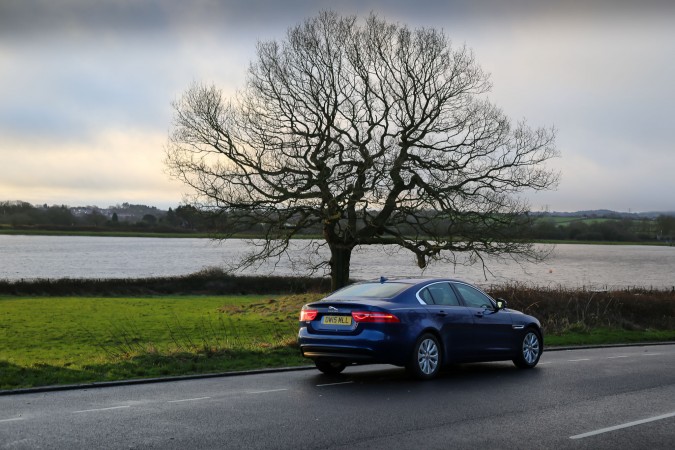 Jaguar XE SE PH 8