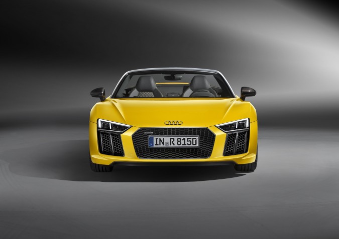 Static photo, Colour: Vegas Yellow R8 Spyder