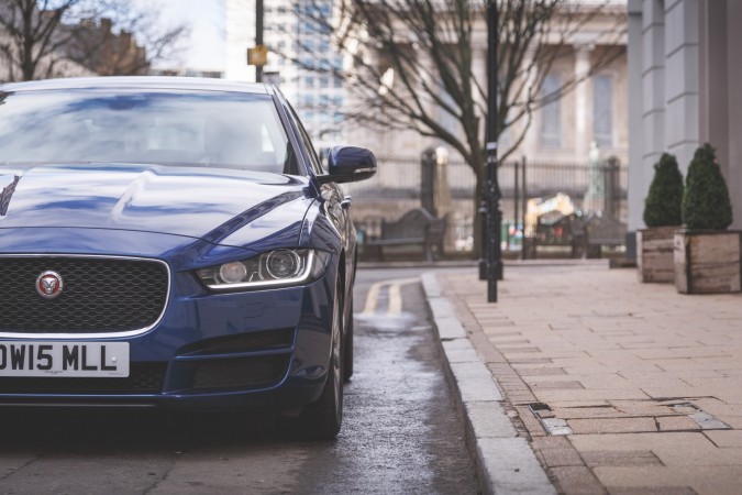 Jaguar XE SE 110