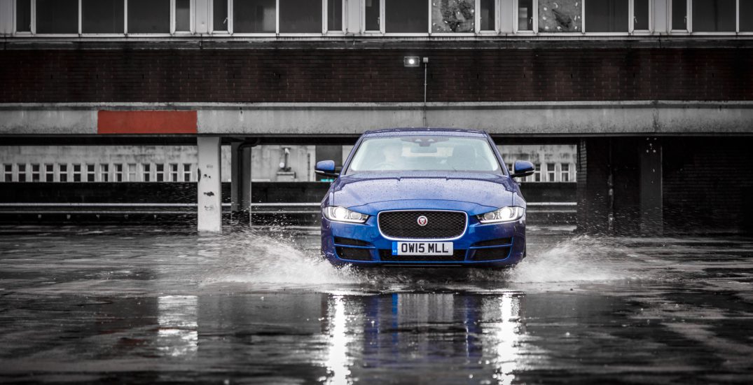 Jaguar XE SE 31