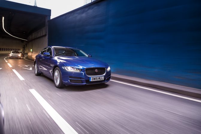 Jaguar XE SE 97