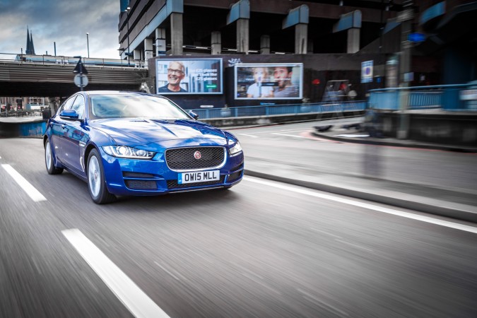 Jaguar XE SE 98