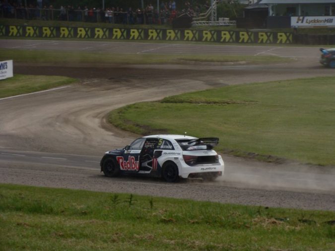 Rallycross RX Final Ekstrom Victory Lap_800x600