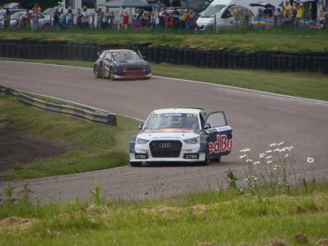 Rallycross RX Final Solberg and Ekstrom Victory Lap_800x600