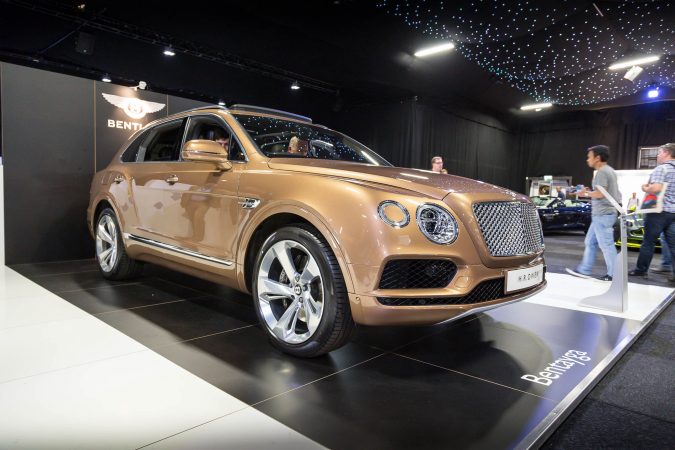 The London Motor Show 2016-119 Bentley Bentayga Apple Watch App