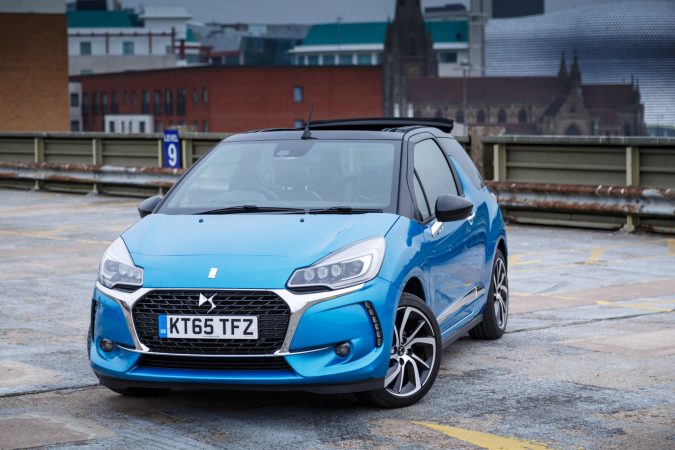 2016 DS Automobiles DS 3 Cabrio BlueHDi 120 37