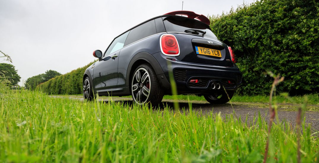 2016 MINI John Cooper Works 13