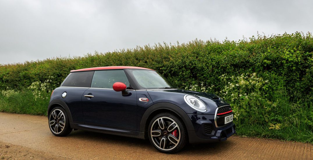 2016 MINI John Cooper Works 23