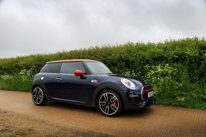 2016 MINI John Cooper Works Review 2016 MINI John Cooper Works 23