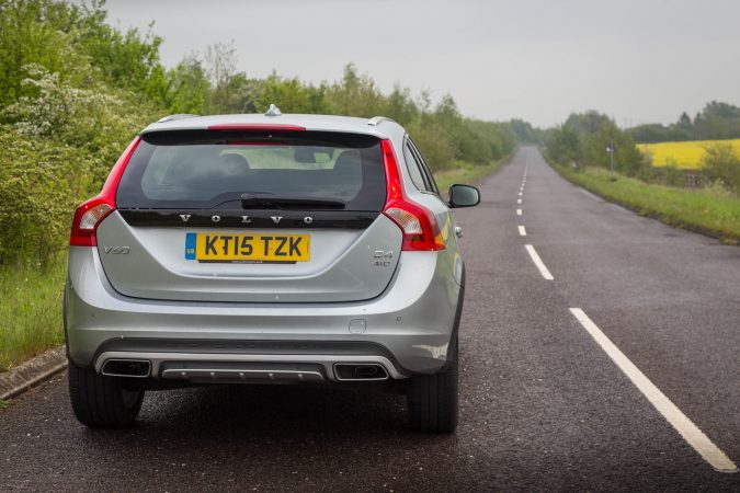 2016 Volvo V60 Cross Country D4 AWD-35