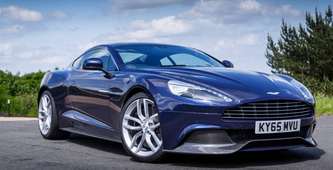 Aston Martin Vanquish 10