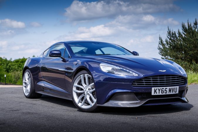 Aston Martin Vanquish 10