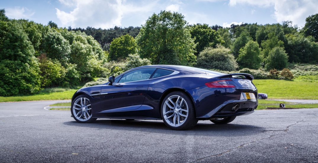 Aston Martin Vanquish 20