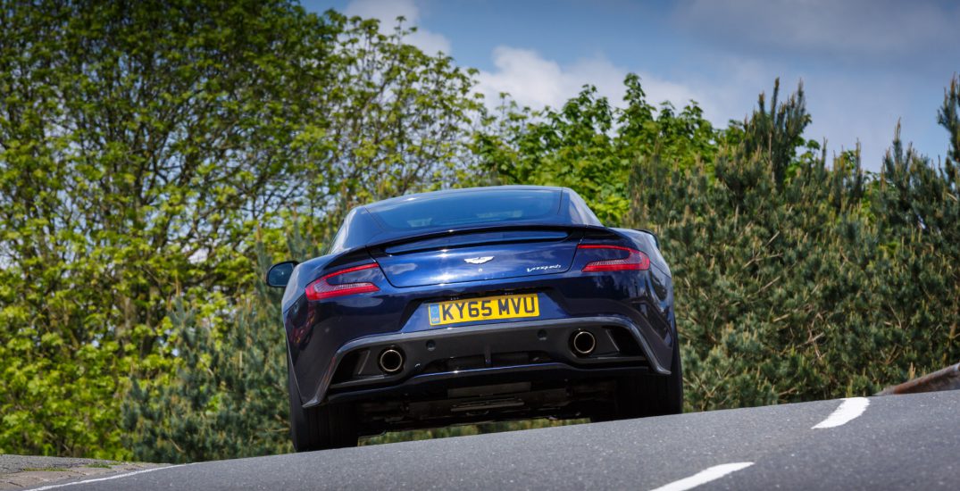 Aston Martin Vanquish 26