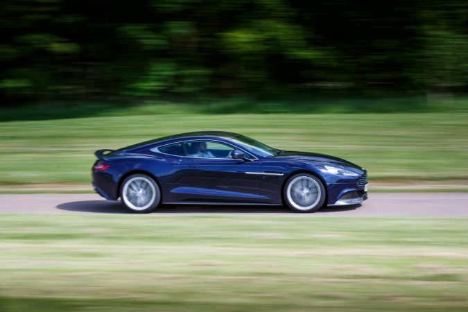 Aston Martin Vanquish 27