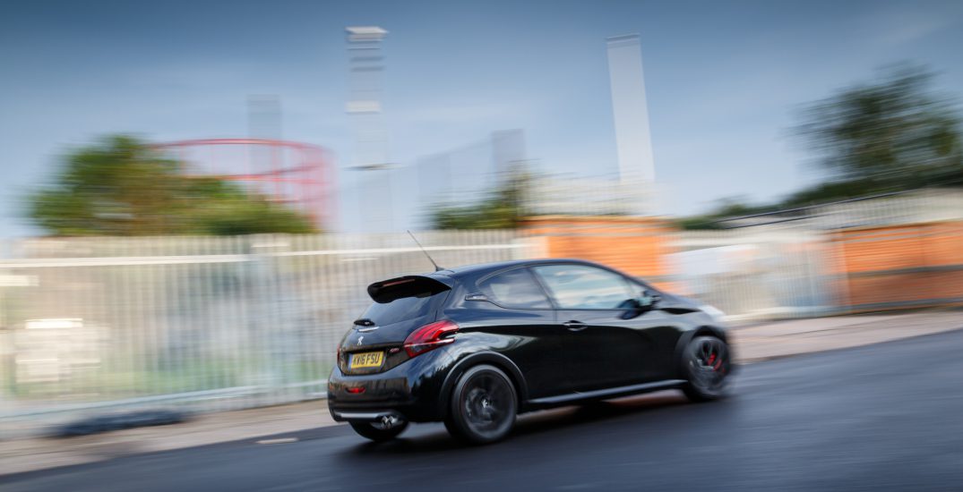 Peugeot 208 GTi by Peugeot Sport 2016 14