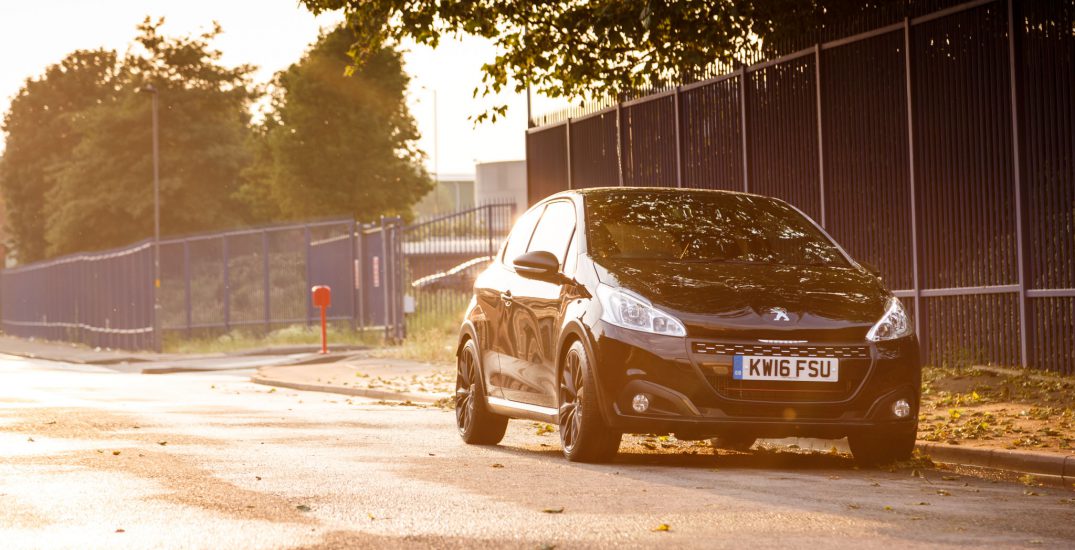 Peugeot 208 GTi by Peugeot Sport 2016 34