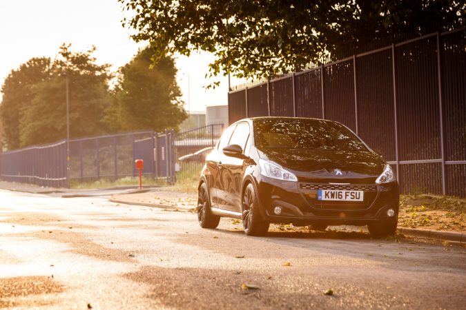 Peugeot 208 GTi by Peugeot Sport 2016 34