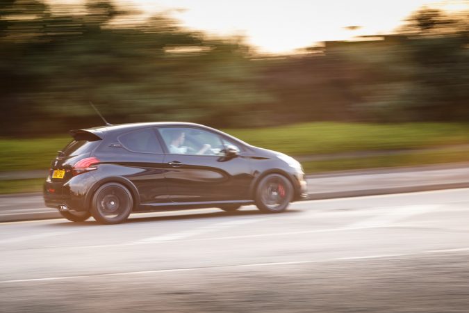 Peugeot 208 GTi by Peugeot Sport 2016 36