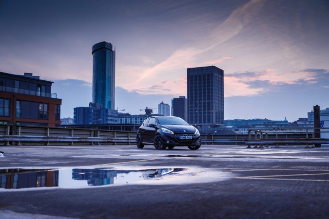 Peugeot 208 GTi by Peugeot Sport Black