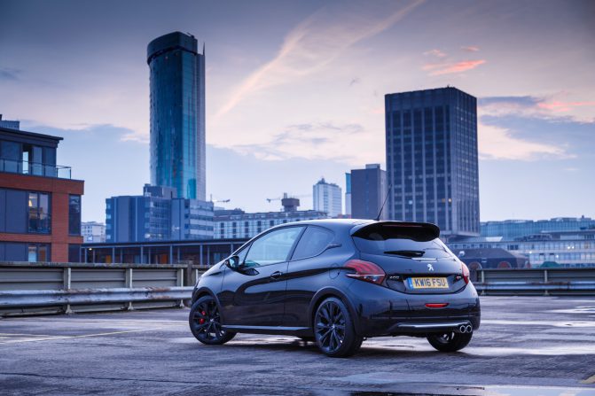 Peugeot 208 GTi by Peugeot Sport 2016 69