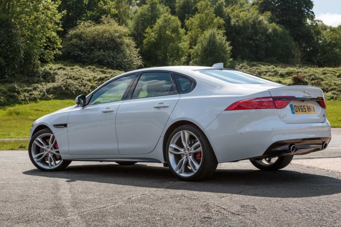 2016 Jaguar XF S -19