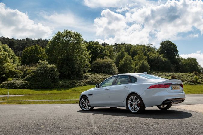 2016 Jaguar XF S -20