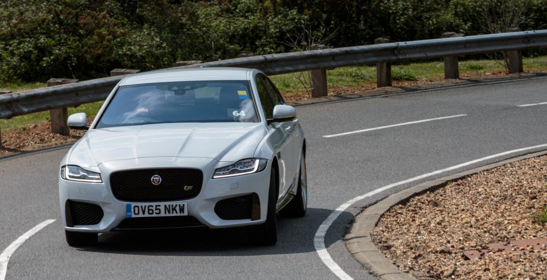 2016 Jaguar XF S 3