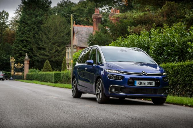 2016-citroen-grand-c4-picasso-20