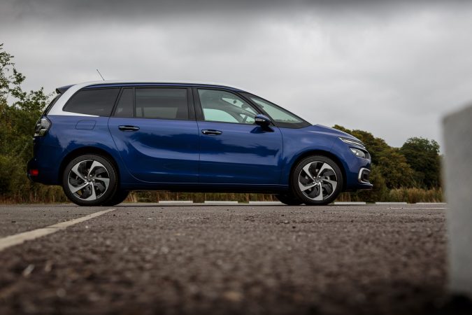 2016-citroen-grand-c4-picasso-9