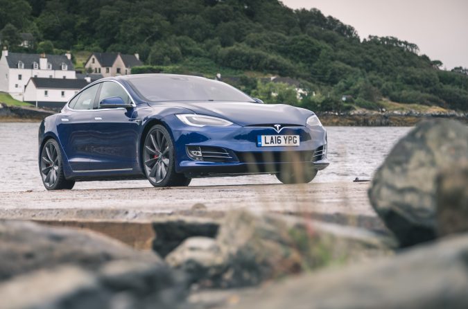 Tesla Model S P90D RJ 13