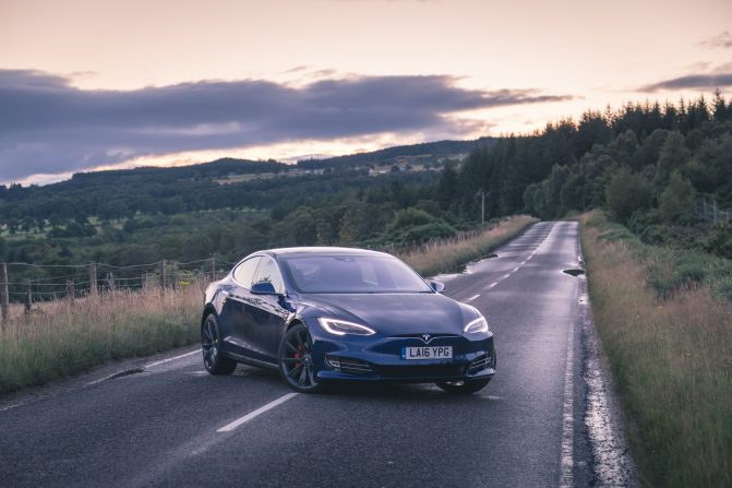 Tesla Model S P90D RJ 55