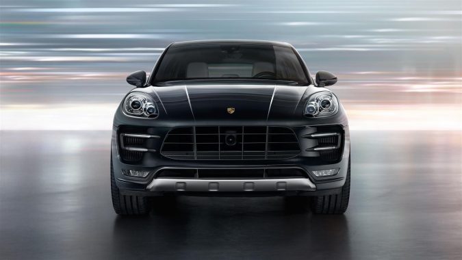 porsche macan turbo zoom