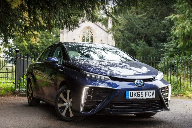 toyota-mirai-2016-1