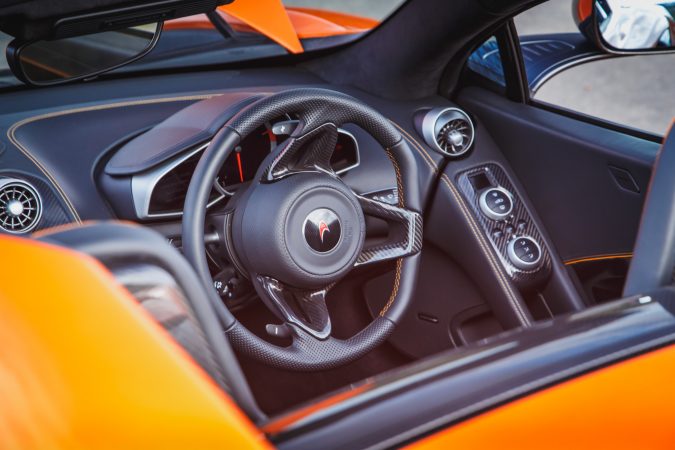 2016-mclaren-650s-spider-25