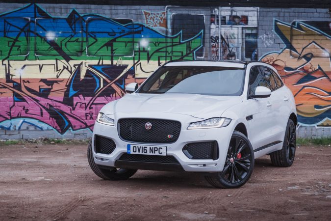 2016-jaguar-f-pace-s-rj-5