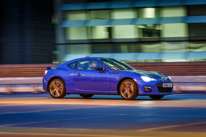 2016-subaru-brz-2-0i-se-9